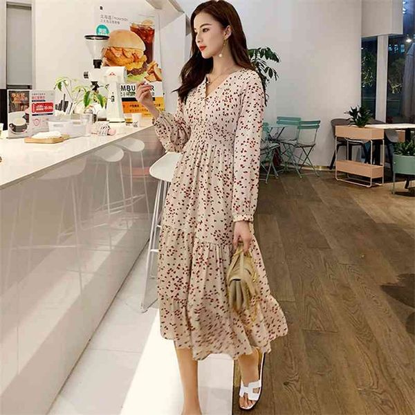 elegant v-neck print chiffon dress women ruffles elastic high waist female midi autumn chic vestidos femme 210519, Black;gray 
elegant v-neck print chiffon dress women ruffles elastic high waist female midi autumn chic vestidos femme 210519, Black;gray