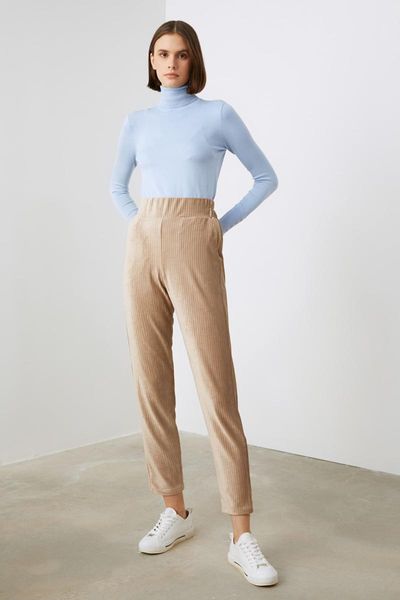 trendyol knitting pants twoaw21pl0623 women's & capris, Black;white 
trendyol knitting pants twoaw21pl0623 women's & capris, Black;white