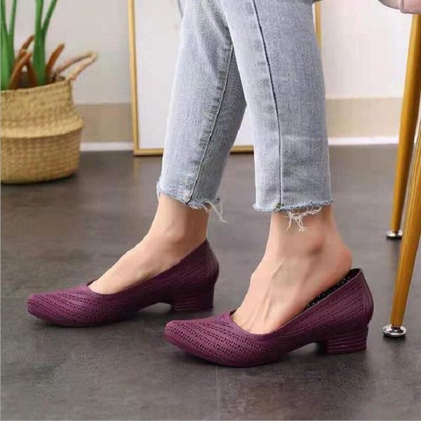 summer korean style thick heels pointed toe shallow cut out pvc women beach fashion sandals slip-on ladies jelly shoes 2021, Black
summer korean style thick heels pointed toe shallow cut out pvc women beach fashion sandals slip-on ladies jelly shoes 2021, Black