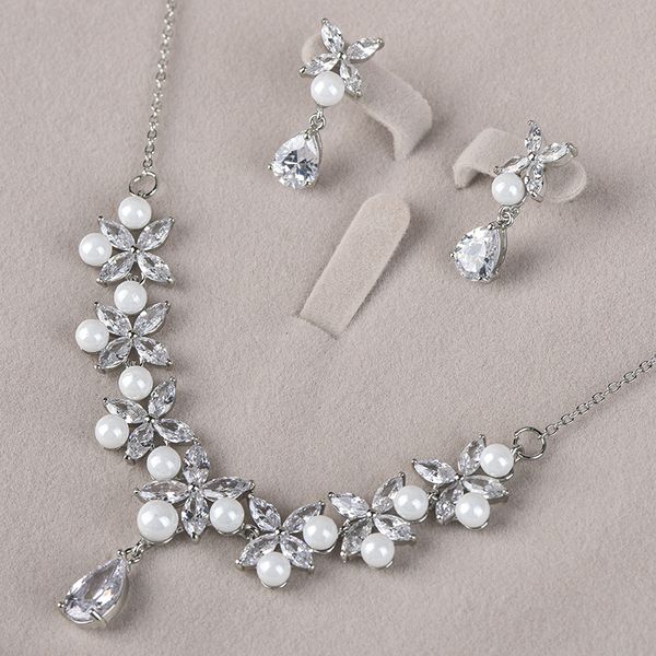 jewelry set zircon necklace earring set bride korean simple chain high-grade pearl zirconium wedding dress, Slivery;golden
jewelry set zircon necklace earring set bride korean simple chain high-grade pearl zirconium wedding dress, Slivery;golden
