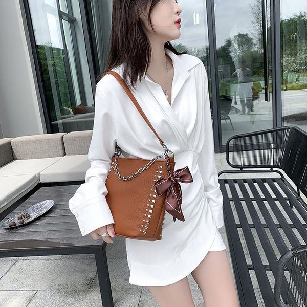 evening bags retro rivet women's shoulder bag brand pu leather bucket designer chain handbag and luxury purse female silk scarf tote
evening bags retro rivet women's shoulder bag brand pu leather bucket designer chain handbag and luxury purse female silk scarf tote