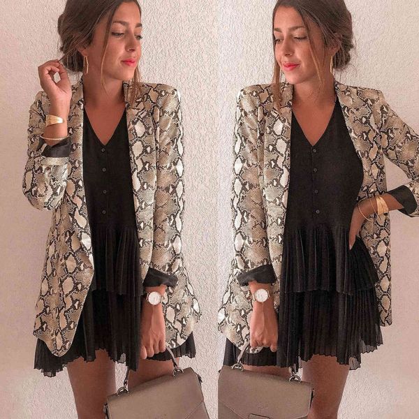 fashionable ladies suit wild snake pattern thin jacket st2759 in spring and summer of 2021, White;black
fashionable ladies suit wild snake pattern thin jacket st2759 in spring and summer of 2021, White;black