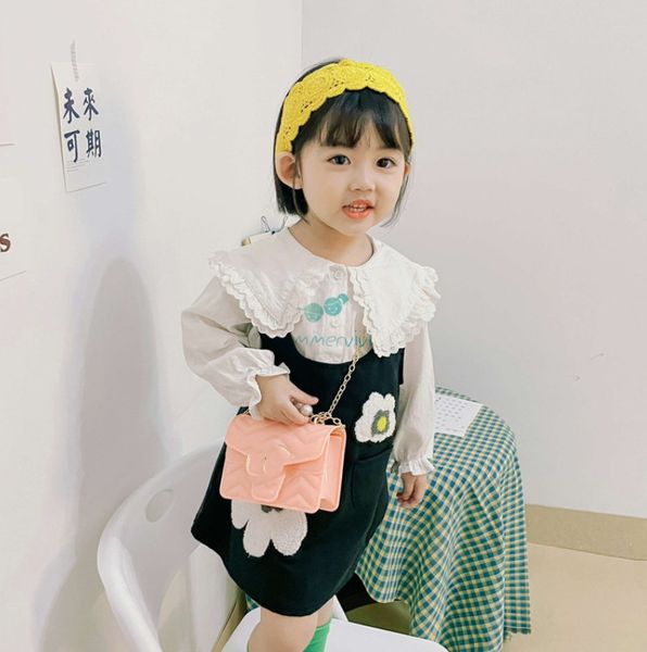 kids jelly handbag luxurys girls metal letter square bag children pearl chain messenger bags a6215, Black
kids jelly handbag luxurys girls metal letter square bag children pearl chain messenger bags a6215, Black