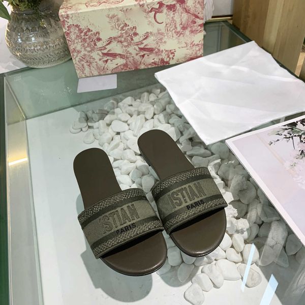 2021 new women's wear fashion net red, the same fashion flip flop flat bottom sandals zlh, Black
2021 new women's wear fashion net red, the same fashion flip flop flat bottom sandals zlh, Black