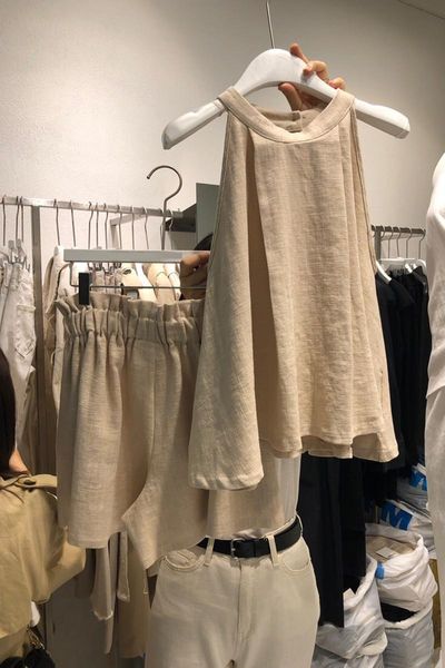 off the shoulder cotton and linen sleeveless halter blouse women + slim elastic waist wide leg shorts matching retro women's track, Gray
off the shoulder cotton and linen sleeveless halter blouse women + slim elastic waist wide leg shorts matching retro women's track, Gray