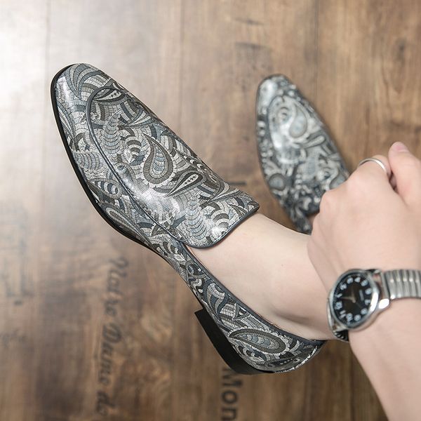 45.46.47 size autumn mens business casual leather shoes mens all-match british style increased by fashion slip-on slip-on hair stylist tide, Black
45.46.47 size autumn mens business casual leather shoes mens all-match british style increased by fashion slip-on slip-on hair stylist tide, Black