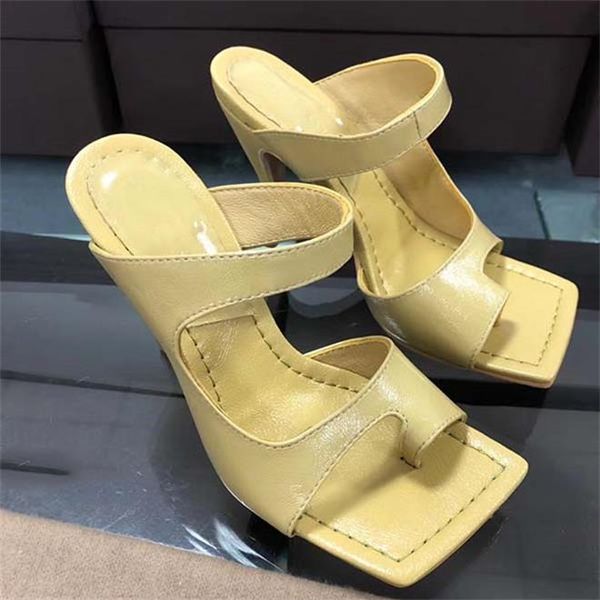 2022 new designer sandals woman dress shoes luxury flip flop dream square toe sandal ladies casual slippers, Black
2022 new designer sandals woman dress shoes luxury flip flop dream square toe sandal ladies casual slippers, Black