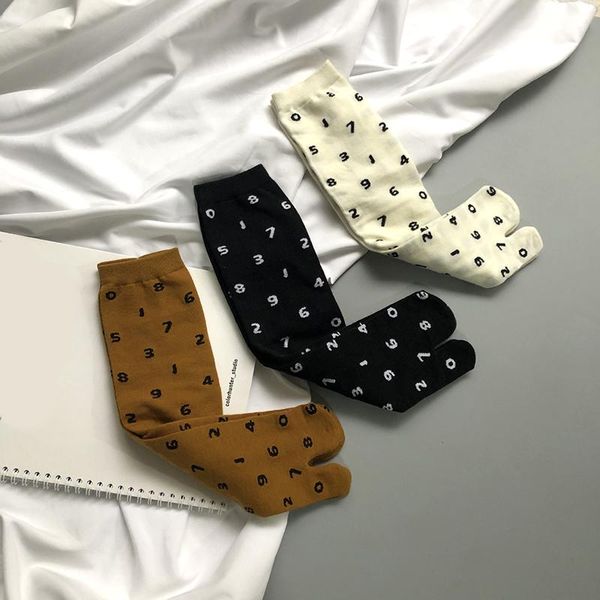 men's socks combed cotton split toe simple comfortable two-toed japanese harajuku men women's tabi, Black
men's socks combed cotton split toe simple comfortable two-toed japanese harajuku men women's tabi, Black