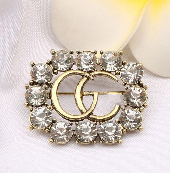 22ss 18k gold plated copper pin brooch brand desinger women small sweet wind bowknot rhinestone letters brooches suit party decoration jewel, Gray
22ss 18k gold plated copper pin brooch brand desinger women small sweet wind bowknot rhinestone letters brooches suit party decoration jewel, Gray