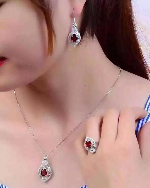fidelity natural 7*9mm garnet s925 sterling silver earrings/ring/necklace hollow fine jewelry set for women red gemstone bracelet, earrings, Black
fidelity natural 7*9mm garnet s925 sterling silver earrings/ring/necklace hollow fine jewelry set for women red gemstone bracelet, earrings, Black