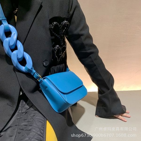 handbag leather slant span small bag niche design thick chain tide solid single shoulder japan and south korea, Black;red
handbag leather slant span small bag niche design thick chain tide solid single shoulder japan and south korea, Black;red