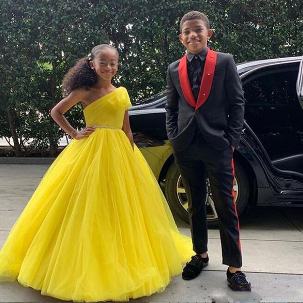 cute yellow flower girl dresses for wedding spaghetti lace floral appliques tiered skirts girls pageant dress a line kids birthday gowns, White;blue
cute yellow flower girl dresses for wedding spaghetti lace floral appliques tiered skirts girls pageant dress a line kids birthday gowns, White;blue