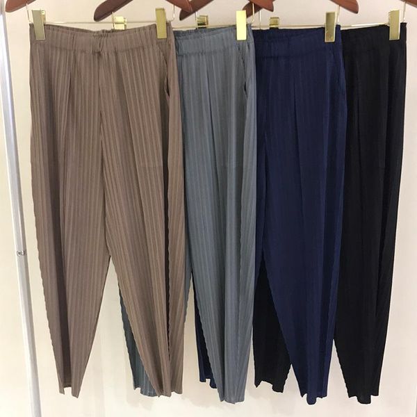 plus size pants for women 45-75kg spring/summer 2021 fashion high waist casual miyake pleated harem trousers ankle length, Black
plus size pants for women 45-75kg spring/summer 2021 fashion high waist casual miyake pleated harem trousers ankle length, Black
