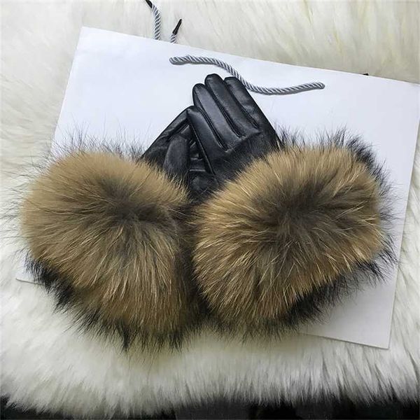 real raccoon fur glove' genuine leather big sheepskin female winter velvet warm touch 211124, Blue;gray
real raccoon fur glove' genuine leather big sheepskin female winter velvet warm touch 211124, Blue;gray