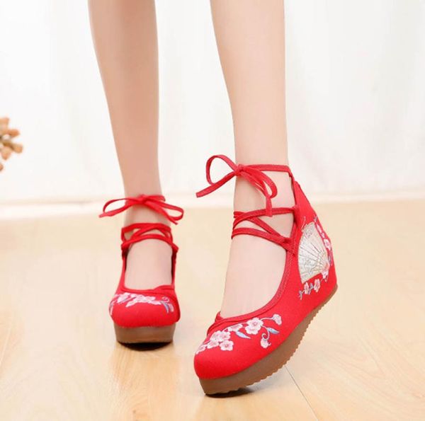 chinese ethnic embroidered women shoes increased internal hard-wearing & anti-skid lace-up buckle cow muscle female dress, Black
chinese ethnic embroidered women shoes increased internal hard-wearing & anti-skid lace-up buckle cow muscle female dress, Black