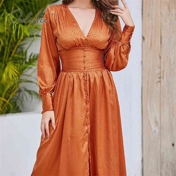 summer women satin dress long sleeve polka dot print vintage silk party 210513, Black;gray
summer women satin dress long sleeve polka dot print vintage silk party 210513, Black;gray