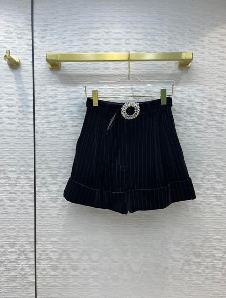 women's shorts high street black velvet for women diamond waist buckle straight 3d cut slim lady autumn 2021, White;black
women's shorts high street black velvet for women diamond waist buckle straight 3d cut slim lady autumn 2021, White;black