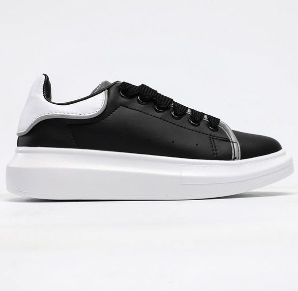 reflective classic for men women skate shoes sport skateboarding sneaker 
reflective classic for men women skate shoes sport skateboarding sneaker