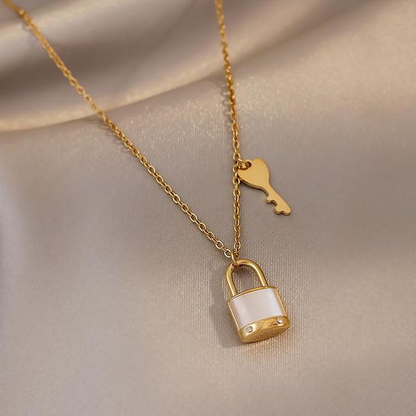 fashion titanium steel lock portrait pendants necklaces for women gold metal key necklace design jewelry gift pendant, Silver
fashion titanium steel lock portrait pendants necklaces for women gold metal key necklace design jewelry gift pendant, Silver