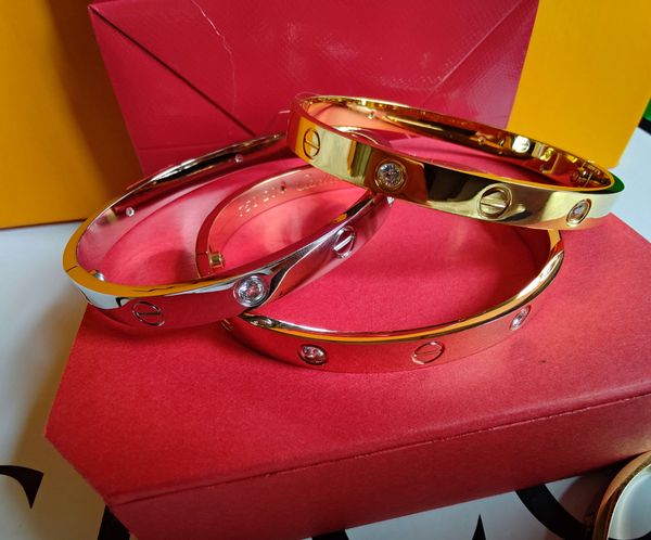 ladies love screw bracelet party wedding couple gift love bracelet fashion luxury designer jewelry carti er bracelet a1, Black
ladies love screw bracelet party wedding couple gift love bracelet fashion luxury designer jewelry carti er bracelet a1, Black