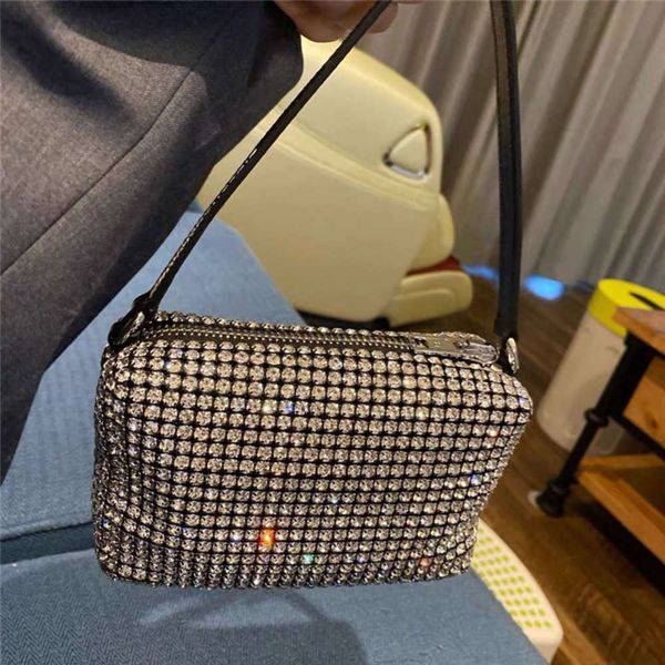 designer bags tote women's crystal diamond flap metal chain shoulder crossbody soho bags axillary
designer bags tote women's crystal diamond flap metal chain shoulder crossbody soho bags axillary