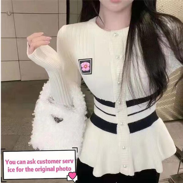 2021 autumn winter new sweater, paris fashion designer, korean temperament short horn sleeve cardigan coat, White;black
2021 autumn winter new sweater, paris fashion designer, korean temperament short horn sleeve cardigan coat, White;black