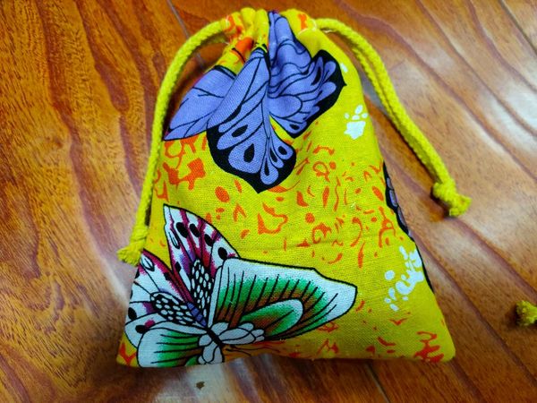 storage bags hms 1pc cotton linen eco drawstring party gift bag clothing toy organized tool yellow print butterfly yile0127b
storage bags hms 1pc cotton linen eco drawstring party gift bag clothing toy organized tool yellow print butterfly yile0127b