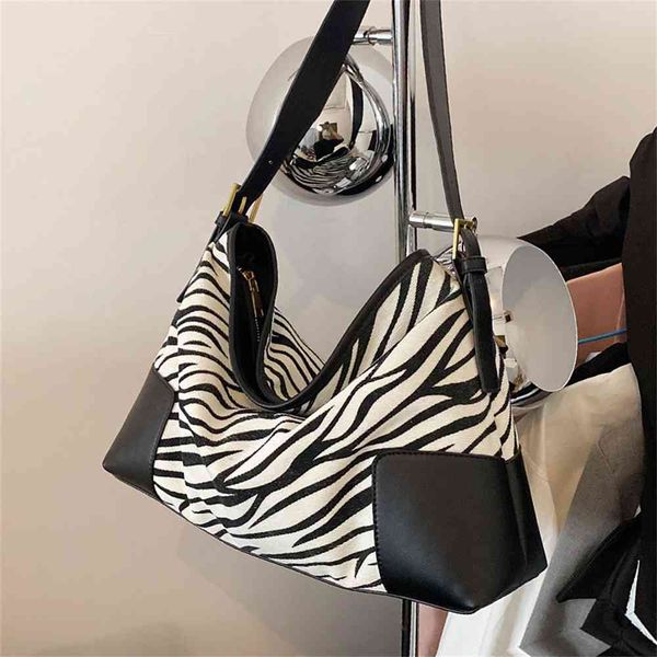 80% off outlet store autumn and winter large capacity bag new ins niche design zebra pattern messenger single shoulder armpit bucket bag fac, Black;red
80% off outlet store autumn and winter large capacity bag new ins niche design zebra pattern messenger single shoulder armpit bucket bag fac, Black;red