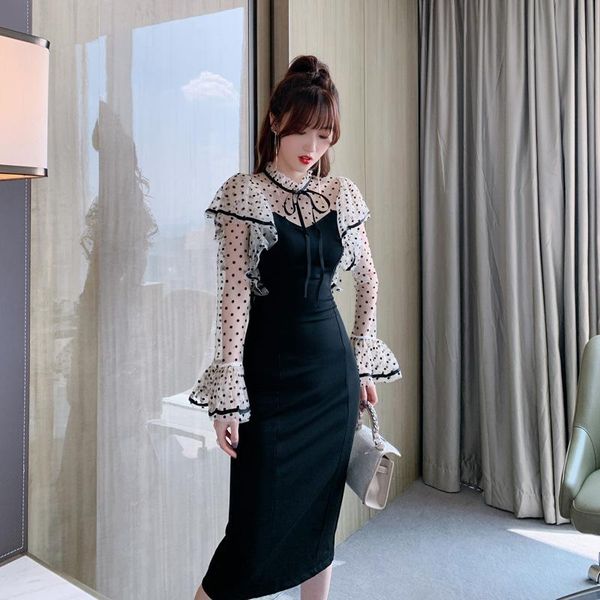 autumn spring women's long ruffle sleeve zipper designer mesh patchwork see through midi black polka dot dress for year 2021 casual dre, Black;gray
autumn spring women's long ruffle sleeve zipper designer mesh patchwork see through midi black polka dot dress for year 2021 casual dre, Black;gray