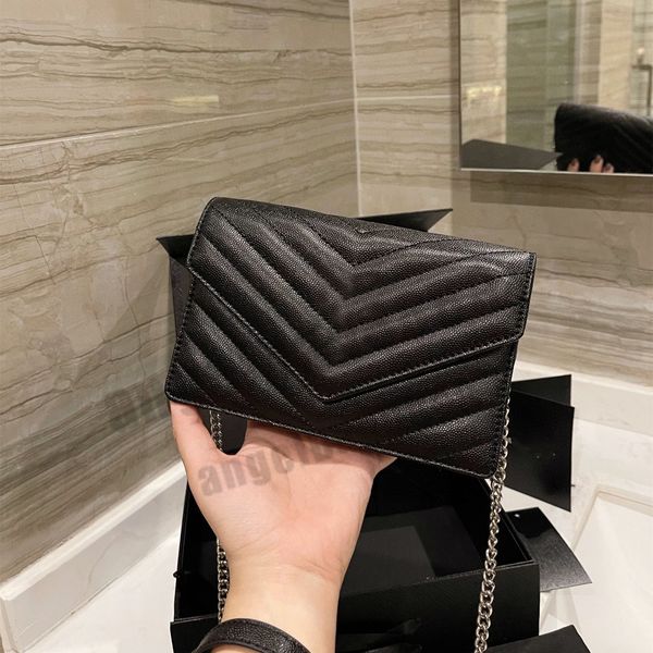 2021 luxury designer brand messenger senior bags all-match fashion shoulder vintage handbags women chains phone cross body bag wallet metall
2021 luxury designer brand messenger senior bags all-match fashion shoulder vintage handbags women chains phone cross body bag wallet metall