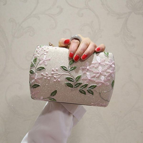 women clutch bag lace flower ladies party evening bags day clutches purse female embroidery leaf wedding
women clutch bag lace flower ladies party evening bags day clutches purse female embroidery leaf wedding