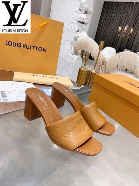 shoes designer luxury women sneakers high heels sandals slippers dress mules slides pumps loafers ballerinas h0c0, Black;white
shoes designer luxury women sneakers high heels sandals slippers dress mules slides pumps loafers ballerinas h0c0, Black;white