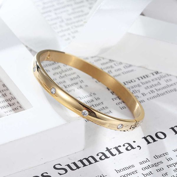 beautiful curved face inlaid with 10 zircon bangle stainless steel gold jewels love bangle for women bracelet gift q0719, Black
beautiful curved face inlaid with 10 zircon bangle stainless steel gold jewels love bangle for women bracelet gift q0719, Black