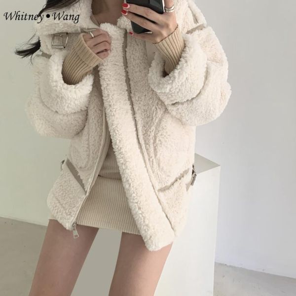 2021 autumn winter fashion streetwear faux lamb jacket women oversize fleece warm coat outwear women's jackets, Black;brown
2021 autumn winter fashion streetwear faux lamb jacket women oversize fleece warm coat outwear women's jackets, Black;brown