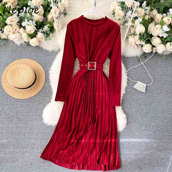 neploe vintage velvet women dresses o-neck slim waist solid color elegant vestidos autumn simple pleated dress with belt 210423, Black;gray
neploe vintage velvet women dresses o-neck slim waist solid color elegant vestidos autumn simple pleated dress with belt 210423, Black;gray