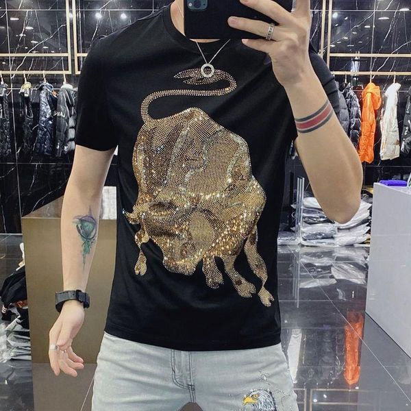 men's t-shirts 2021 summer fashion large size loose diamond t-shirt taurus print short-sleeved cotton round neck m-4xl, White;black
men's t-shirts 2021 summer fashion large size loose diamond t-shirt taurus print short-sleeved cotton round neck m-4xl, White;black