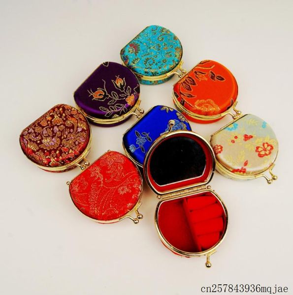 gift wrap 50 pcs silk brocade storage bag mirrored phone display boxes necklace jewelry box packaging bags
gift wrap 50 pcs silk brocade storage bag mirrored phone display boxes necklace jewelry box packaging bags