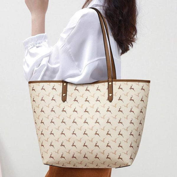 evening bags 100% genuine leather large capacity bucket bag women casual tote handle shoulder brand designer ladies shopping sac
evening bags 100% genuine leather large capacity bucket bag women casual tote handle shoulder brand designer ladies shopping sac