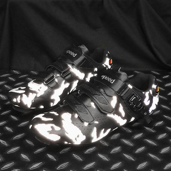 men's and women's mtb road self-locking fluorescent bicycle shoes for couples non-slip race riding sapatilha ciclismo # 36-47 cycl, Black 
men's and women's mtb road self-locking fluorescent bicycle shoes for couples non-slip race riding sapatilha ciclismo # 36-47 cycl, Black