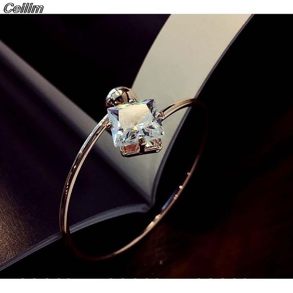 bangle 2021 luxury white zircon stone bracelet women bangles adjustable open cuff with arrow crystal jewelry mujer, Black
bangle 2021 luxury white zircon stone bracelet women bangles adjustable open cuff with arrow crystal jewelry mujer, Black