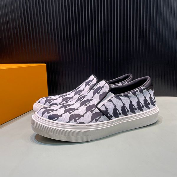 2021ss men designers luxury leisure shoes 4 colors sneakers size eur size 38-44 with original box and dust bag, Black
2021ss men designers luxury leisure shoes 4 colors sneakers size eur size 38-44 with original box and dust bag, Black