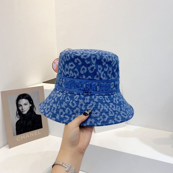 d family correct version ~ 2021 summer new denim women's simple fisherman hat fashion trend sunshade, Blue;gray
d family correct version ~ 2021 summer new denim women's simple fisherman hat fashion trend sunshade, Blue;gray