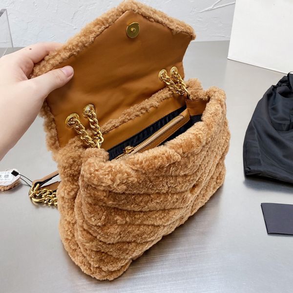 teddy plush messenger bag fur handbag purse envelope style furry shoulder bags fashion letter golden chain flap handbags baguette 27*19cm
teddy plush messenger bag fur handbag purse envelope style furry shoulder bags fashion letter golden chain flap handbags baguette 27*19cm