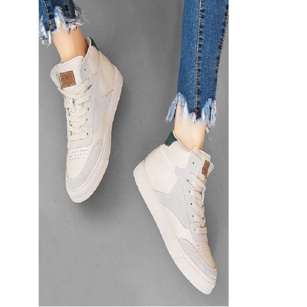 running winter women high sneakers short plush 2022 autumn lace up casual platform shoes comfortable soft non slip female shoes
running winter women high sneakers short plush 2022 autumn lace up casual platform shoes comfortable soft non slip female shoes