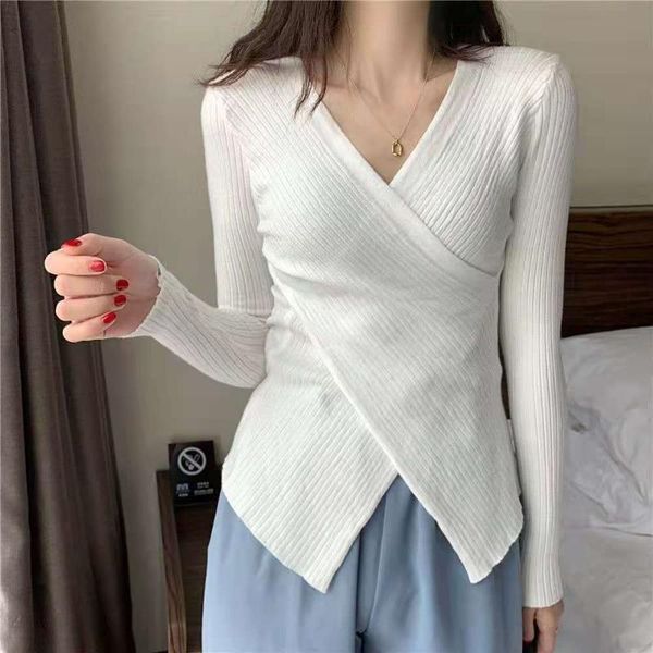women's sweaters 2021 korean design cross v-neck slim knit long sleeve pullover bottomed sweater, White;black
women's sweaters 2021 korean design cross v-neck slim knit long sleeve pullover bottomed sweater, White;black