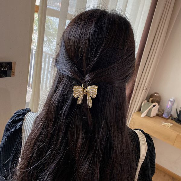fashion dongdamen pearl bow hairpin net red fashion temperament clip simple personality fashion hairdress girl, Golden;silver
fashion dongdamen pearl bow hairpin net red fashion temperament clip simple personality fashion hairdress girl, Golden;silver