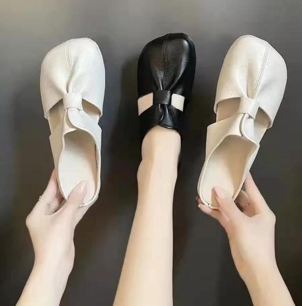 slippers women summer retro shoes casual flat genuine leather sandals fashion zapatillas casa mujer sapatos femininos, Black
slippers women summer retro shoes casual flat genuine leather sandals fashion zapatillas casa mujer sapatos femininos, Black