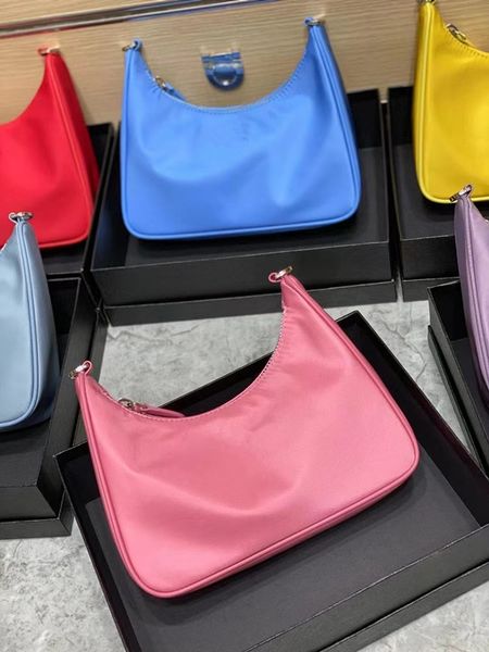 designer handbags women shoulder bags pack lady composite tote chains canvas handbag presbyopic purse messenger wholesale totes womens fashi
designer handbags women shoulder bags pack lady composite tote chains canvas handbag presbyopic purse messenger wholesale totes womens fashi