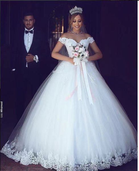 arabic dubai white ivory a line wedding dresses bridal gowns lace appliques full length off shoulder plus size bride dress custom made sprin
arabic dubai white ivory a line wedding dresses bridal gowns lace appliques full length off shoulder plus size bride dress custom made sprin
