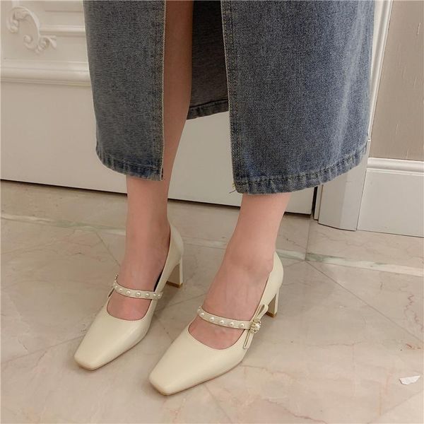 dress shoes spring 2021 square-toe shallow mouth thick with a word belt wild mid-high heel retro mary jane women's singles, Black
dress shoes spring 2021 square-toe shallow mouth thick with a word belt wild mid-high heel retro mary jane women's singles, Black